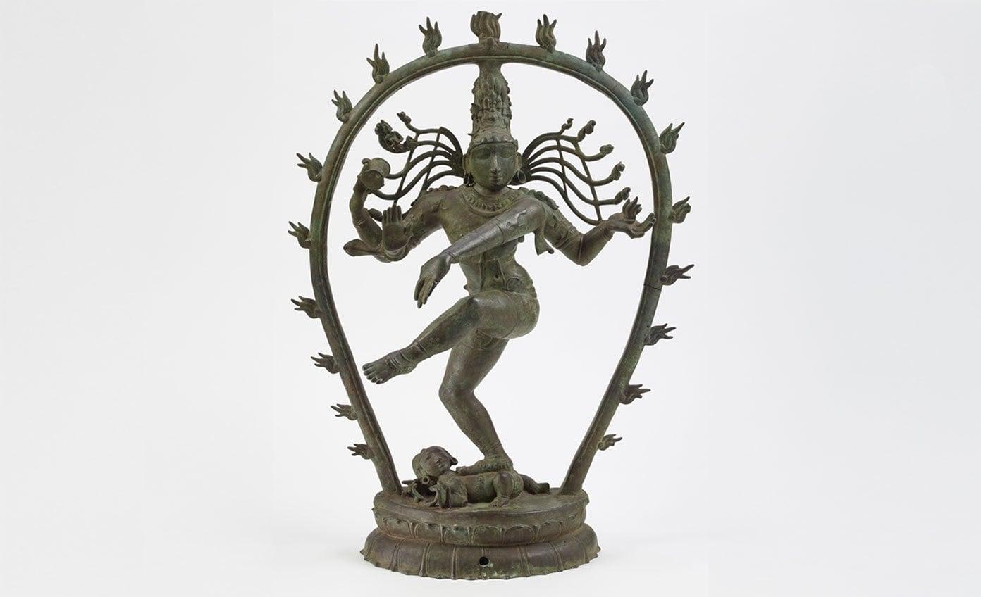 Smithsonian will return stolen sculptures to India