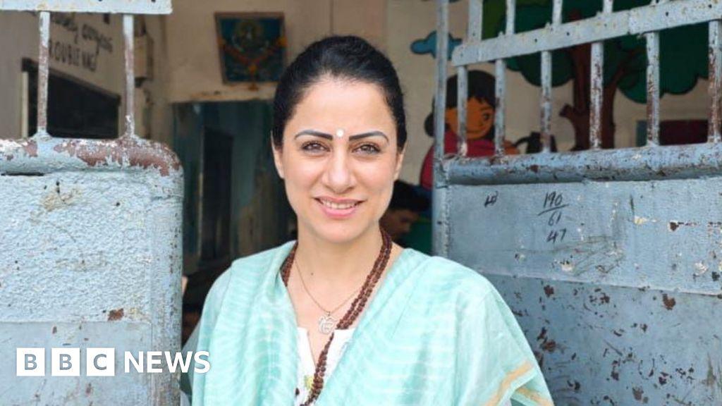 Teacher wins $1M Global Teacher Prize for turning slums into 800+ open-air classrooms