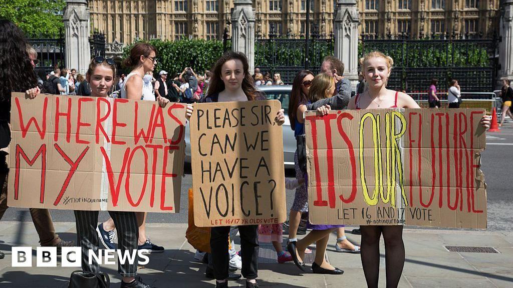 UK: Voting age to be lowered to 16 by next general election
