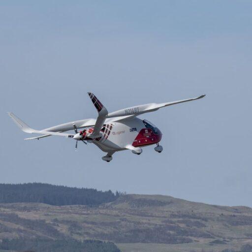 Emissions-free electric planes finally took off