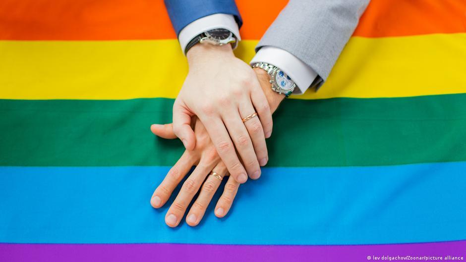 A landmark ruling from the EU's top court confirms that same-sex marriages must be recognized across all member states! This is a significant moment for LGBTQ+ rights and equality throughout the European Union. #EULaw #MarriageEquality #LGBTQRights 🏳️‍🌈🇪🇺
