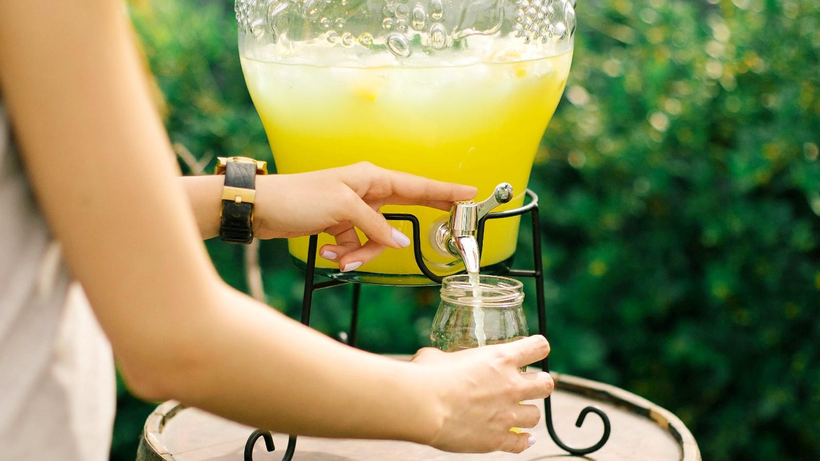 Boy’s $22 lemonade stand cancer fundraiser gets $100k donation after viral response