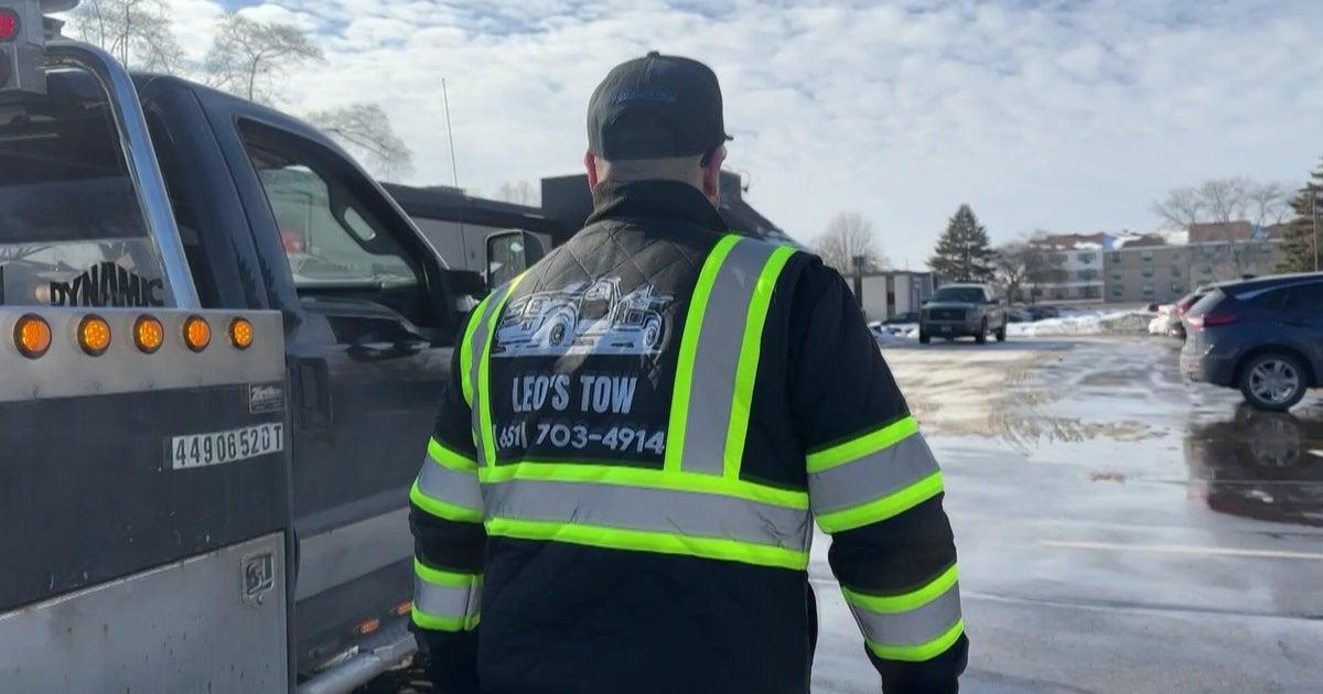 A compassionate Twin Cities tow truck driver is stepping up, reuniting families with vehicles left behind after ICE arrests. His thoughtful efforts are bringing crucial support and relief to the community. 🚗💙 #TwinCities #CommunityHero #MakingADifference
