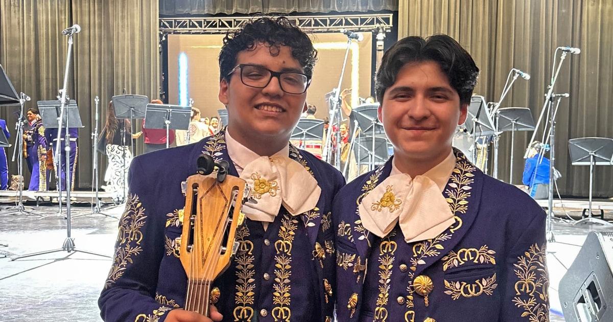 A champion high school mariachi musician and their family have been released from immigration detention, a heartwarming outcome after a growing public outcry. They are now free to pursue their dreams! 🎶✨ #Mariachi #GoodNews #CommunitySupport