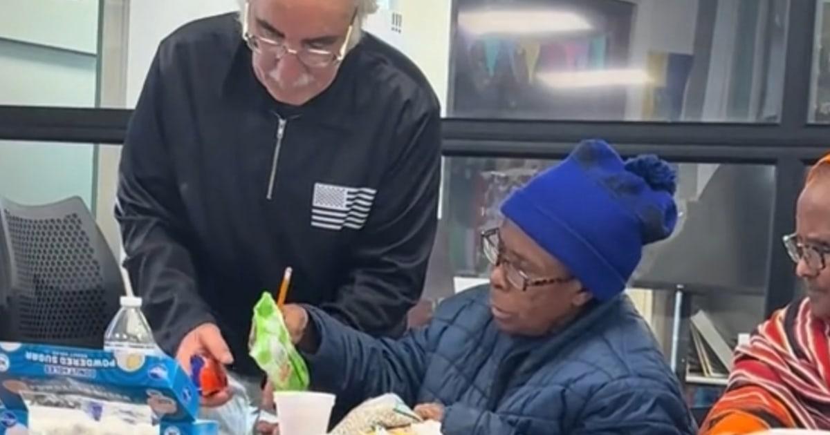 Living out his dream to learn English, this Syrian refugee brings food for his entire class every week – a heartwarming act of gratitude and community! ✨ #Inspiration #RefugeeStories #GoodNews